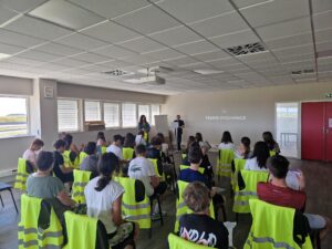 Eleves en visite d'entreprise